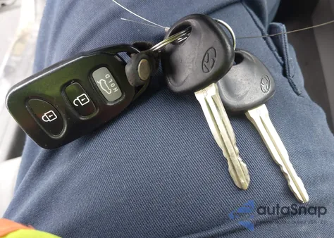 2009 Hyundai Elantra Gls from USA, damaged, VIN KMHDU46D09U663044